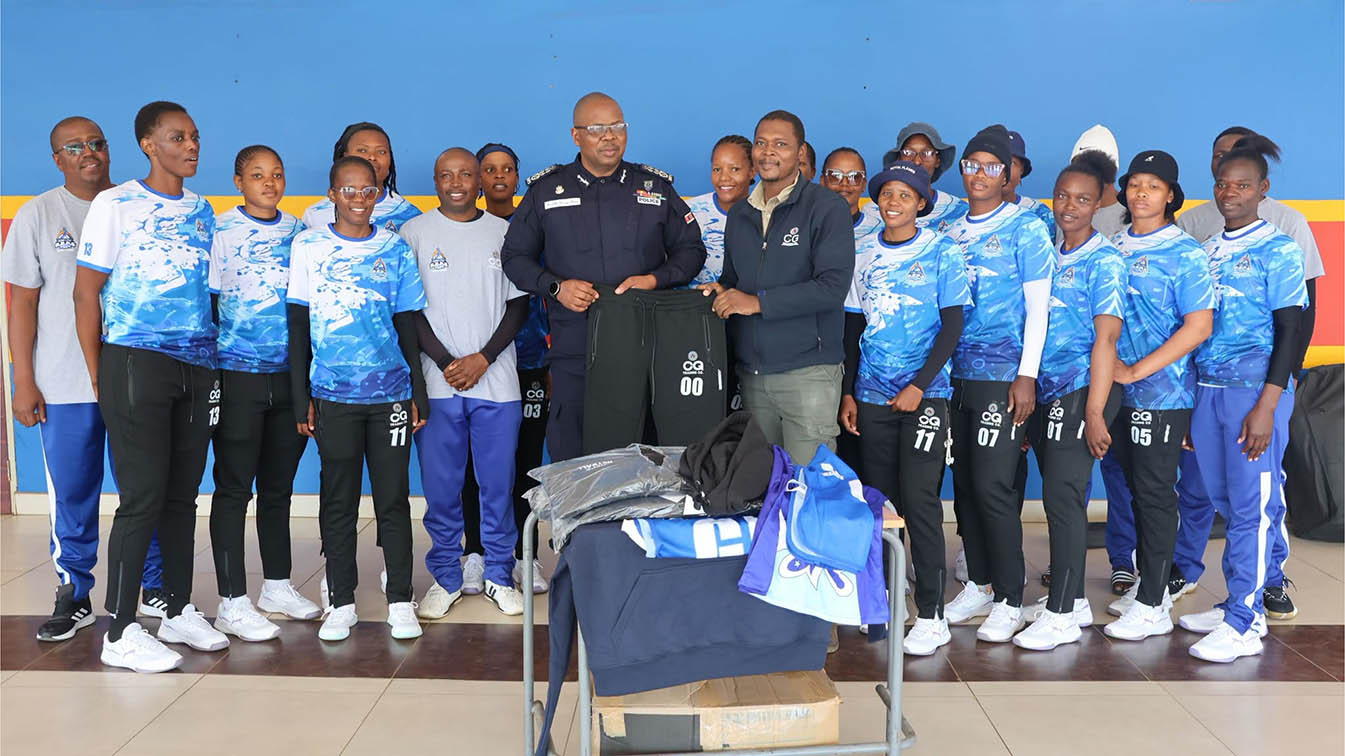 Royal Flames with National Commissioner of Police Vusi Masango as they receive support for the upcoming COSANA Club Championships. (Pic: REPS)